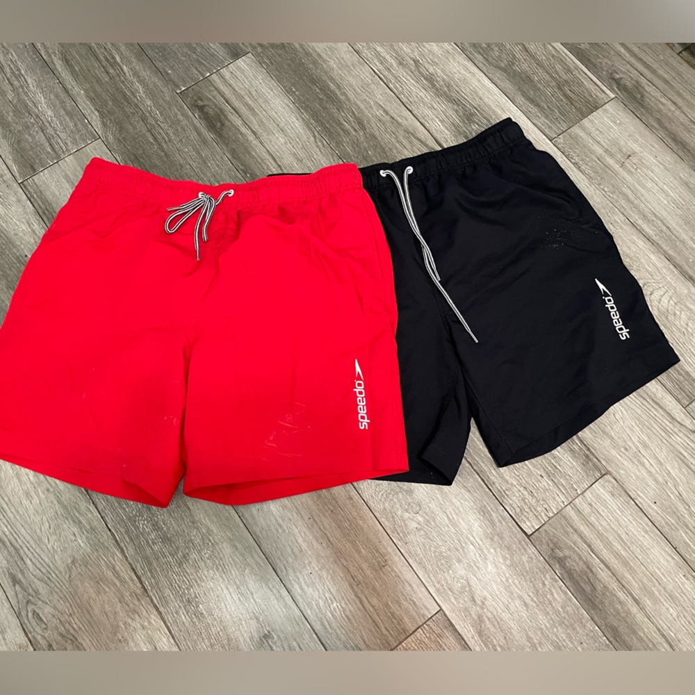 Speedo Pair Of Men’s XL logo Swim trunks Black and red Drawstring 
Style 7784500